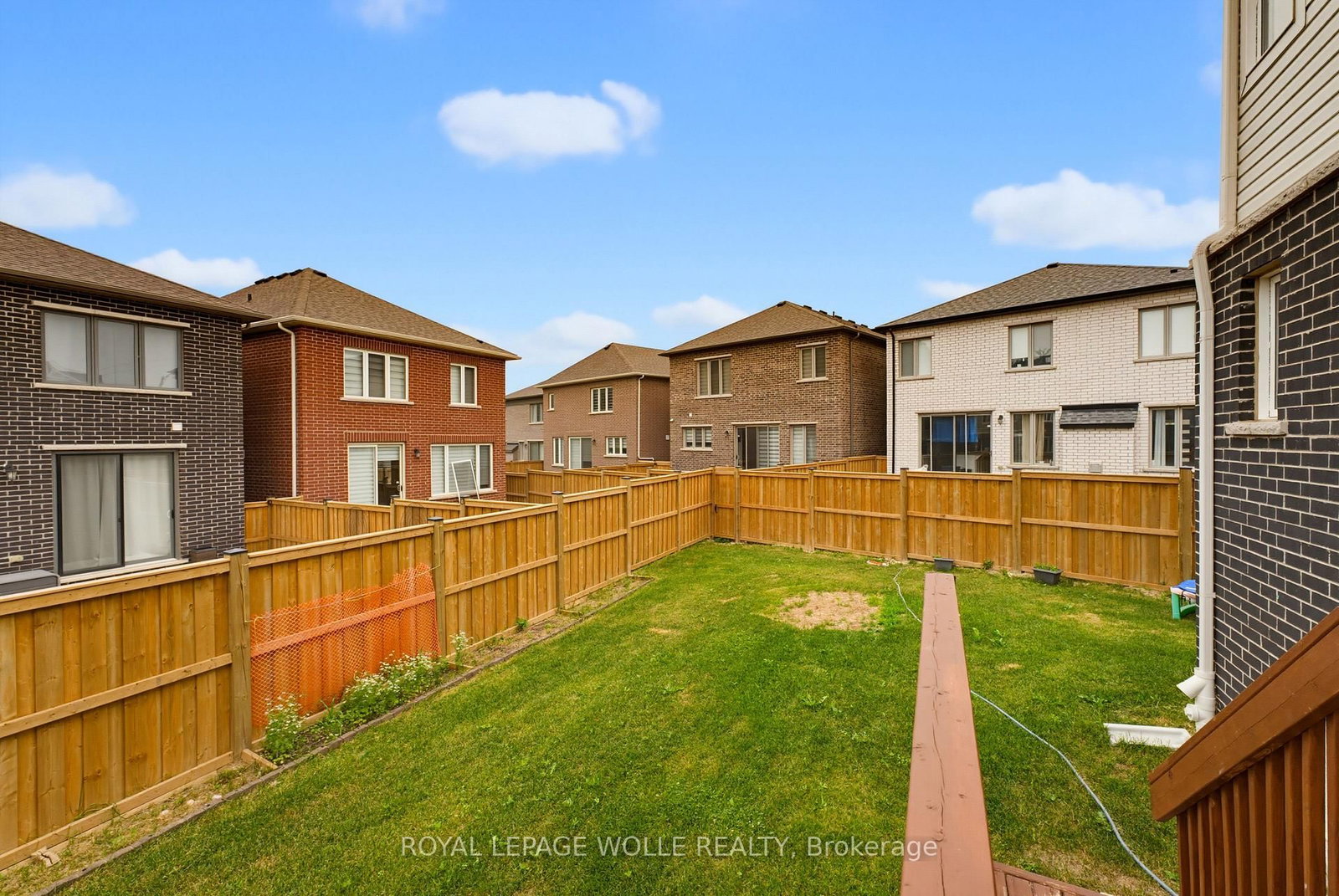 6 Milt Schmidt St, Kitchener — 27