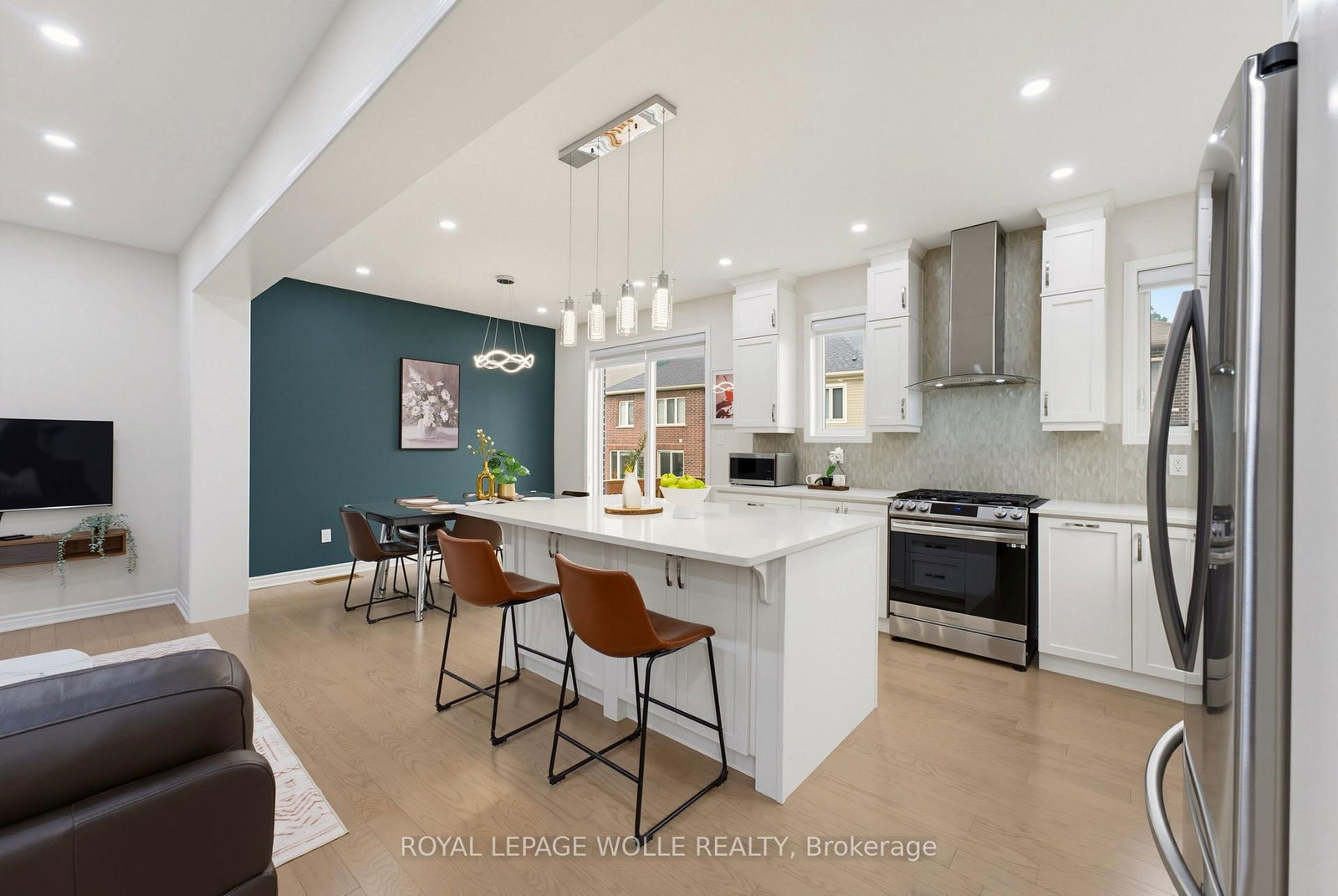 6 Milt Schmidt St, Kitchener — 8