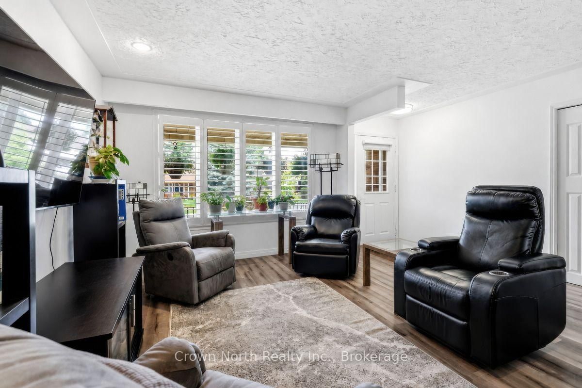 127 Carson Dr, Kitchener — 10
