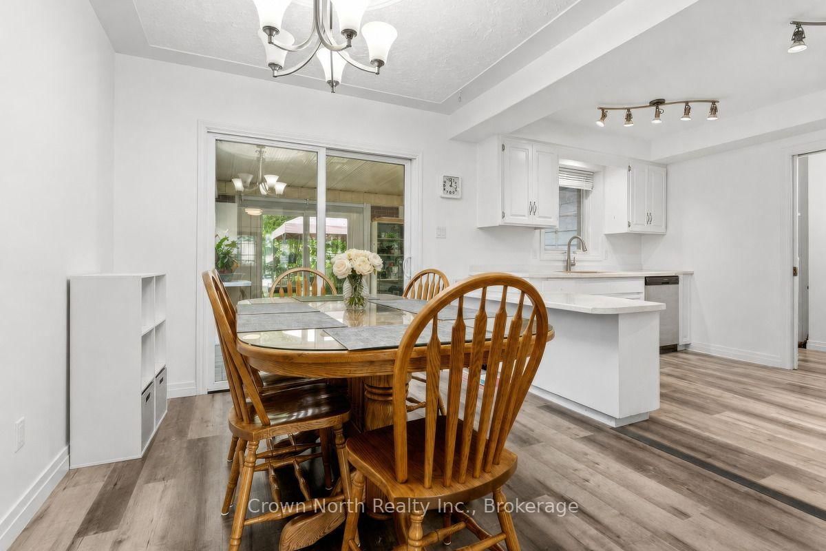 127 Carson Dr, Kitchener — 12