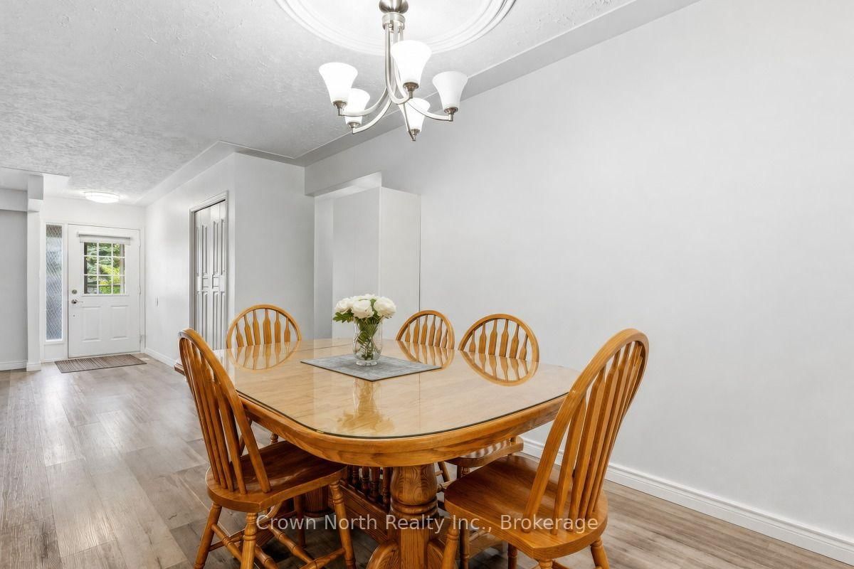 127 Carson Dr, Kitchener — 14