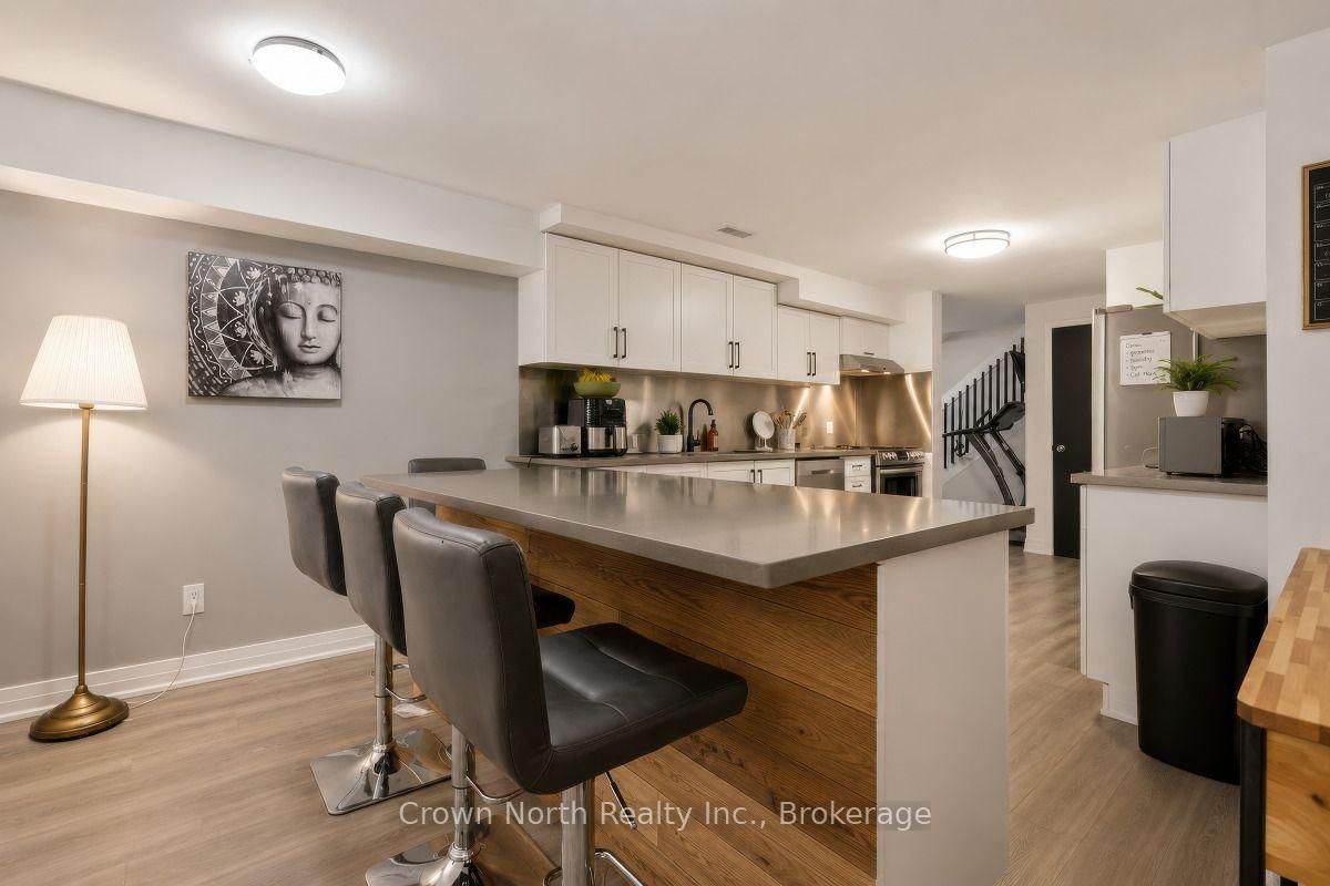 127 Carson Dr, Kitchener — 34