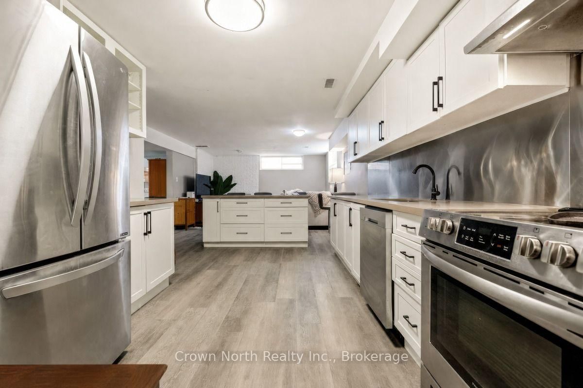 127 Carson Dr, Kitchener — 36