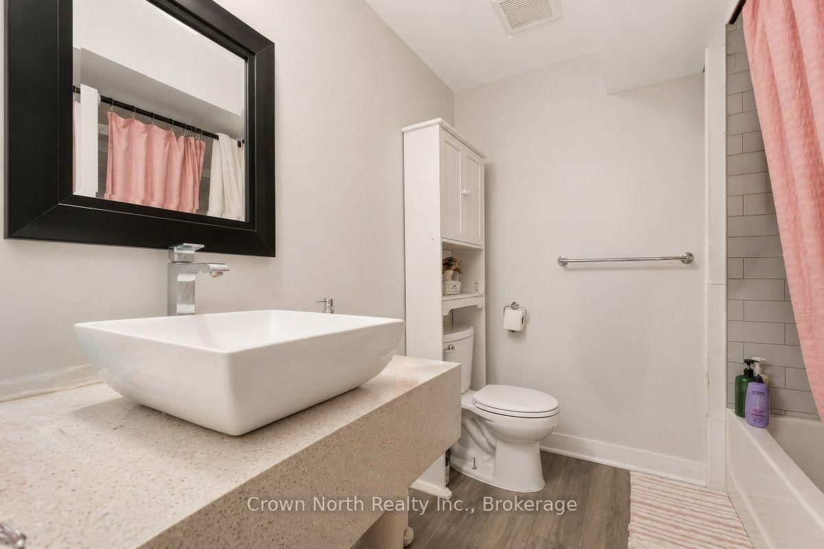 127 Carson Dr, Kitchener — 39