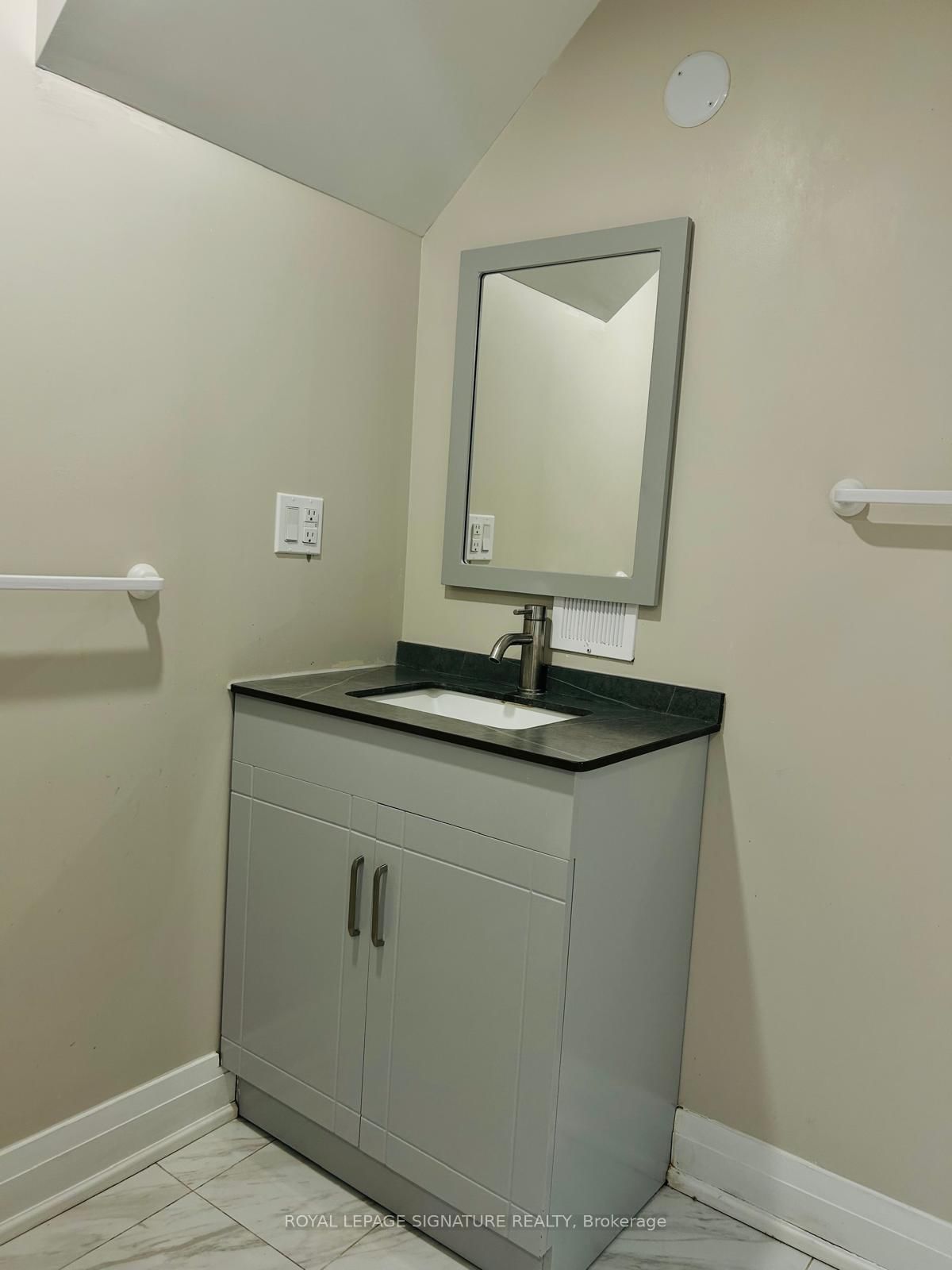 Bsmt-49 Edinburgh Rd, Kitchener — 10