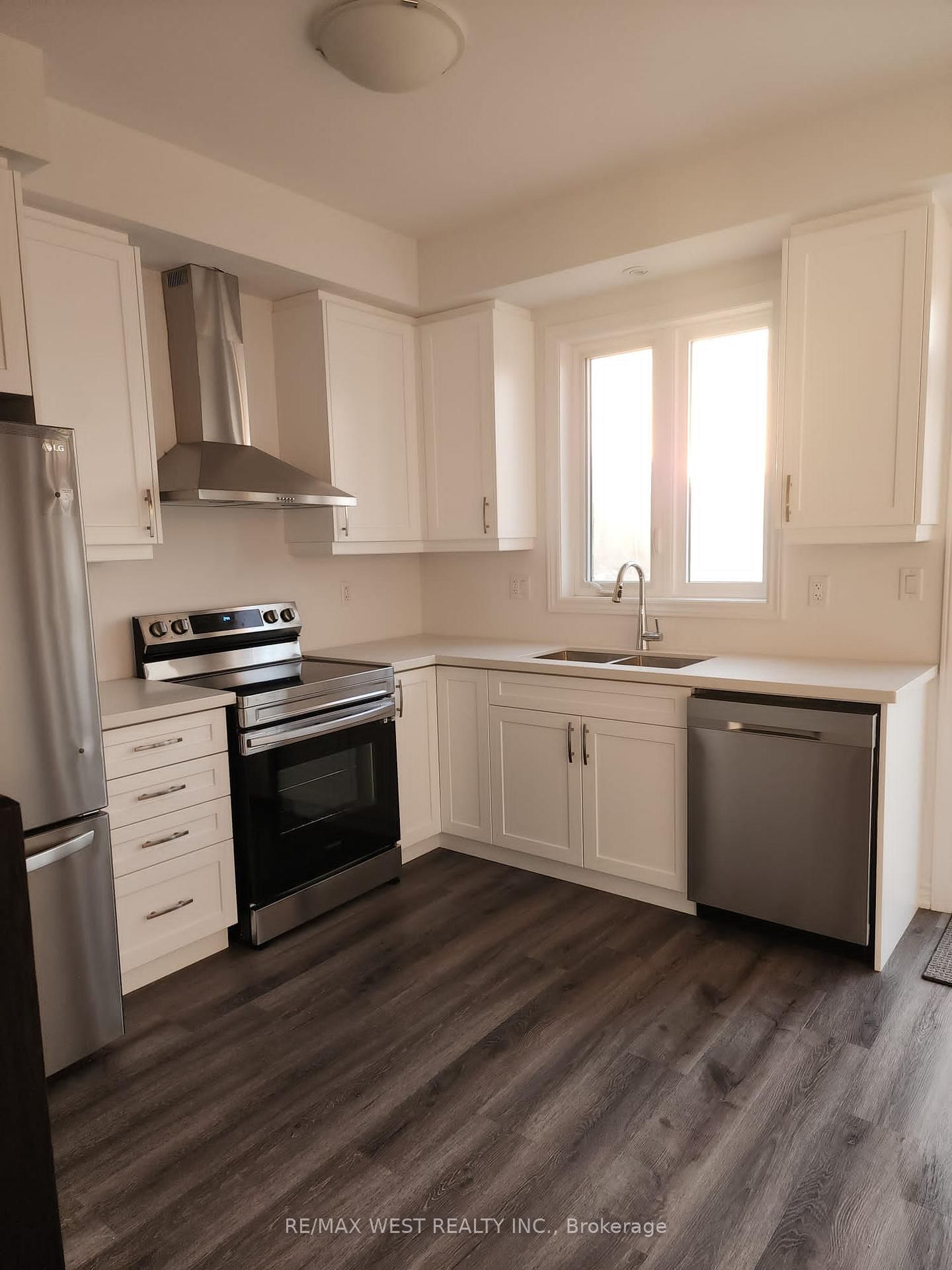 129-461 Blackburn Dr, Brantford — 3