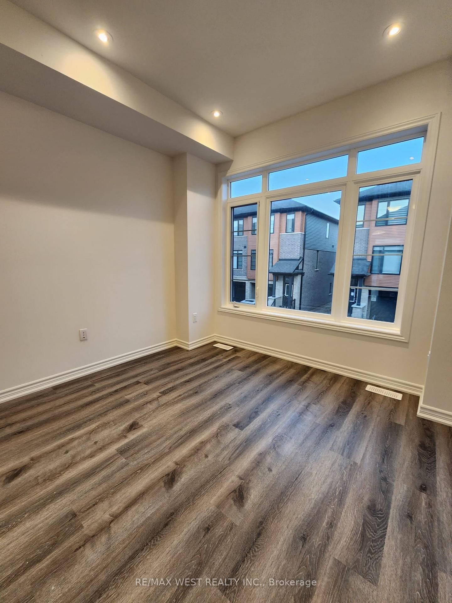 129-461 Blackburn Dr, Brantford — 7