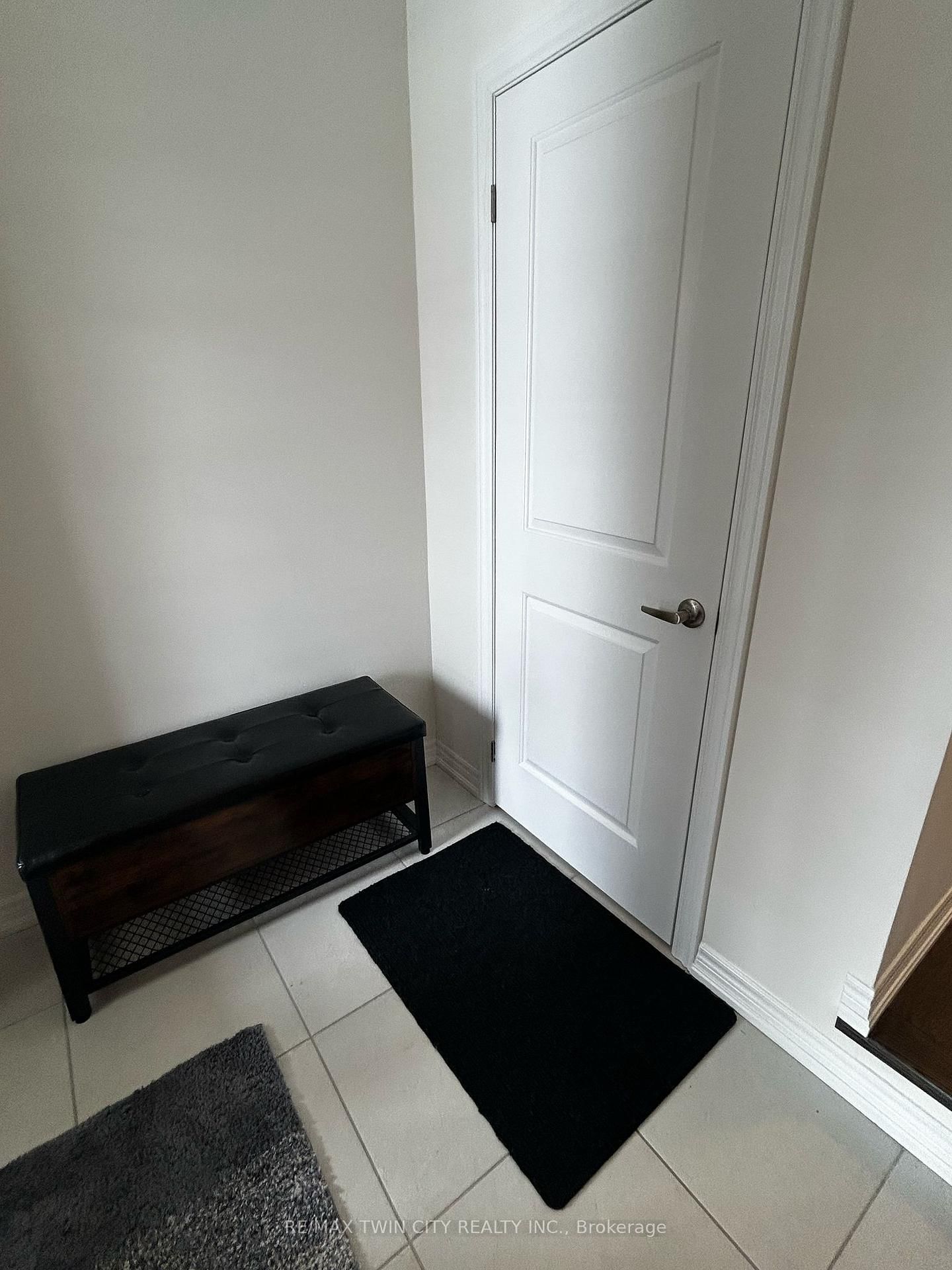 123 Broadacre Dr, Kitchener — 2