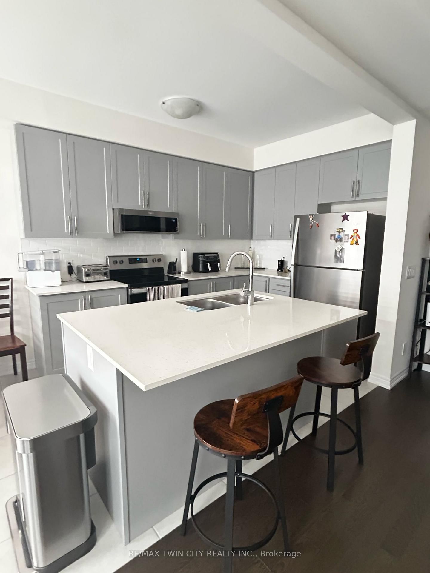 123 Broadacre Dr, Kitchener — 3