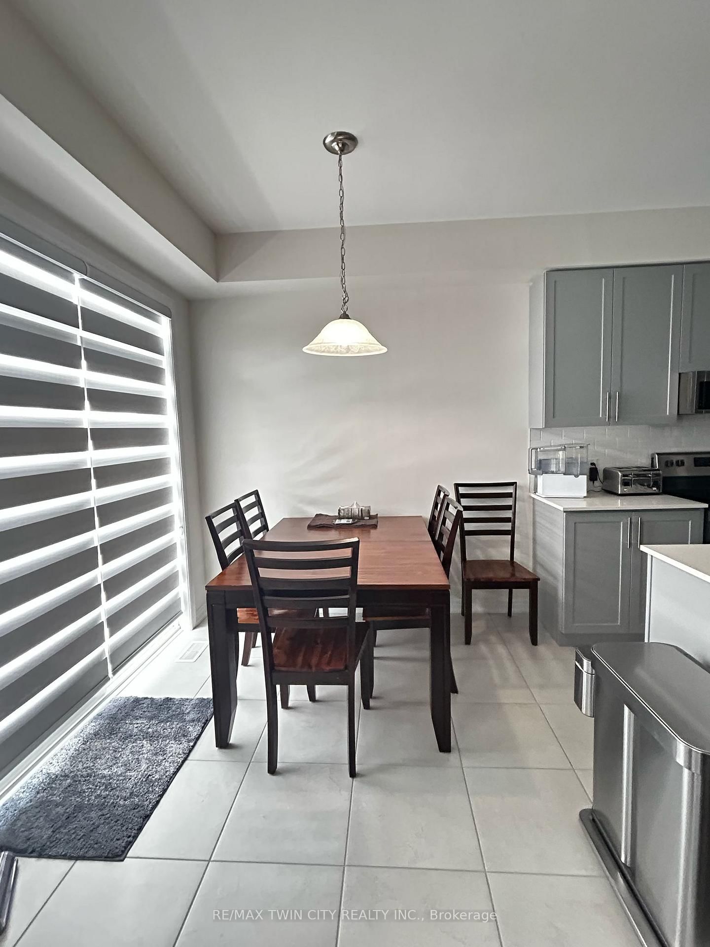 123 Broadacre Dr, Kitchener — 5