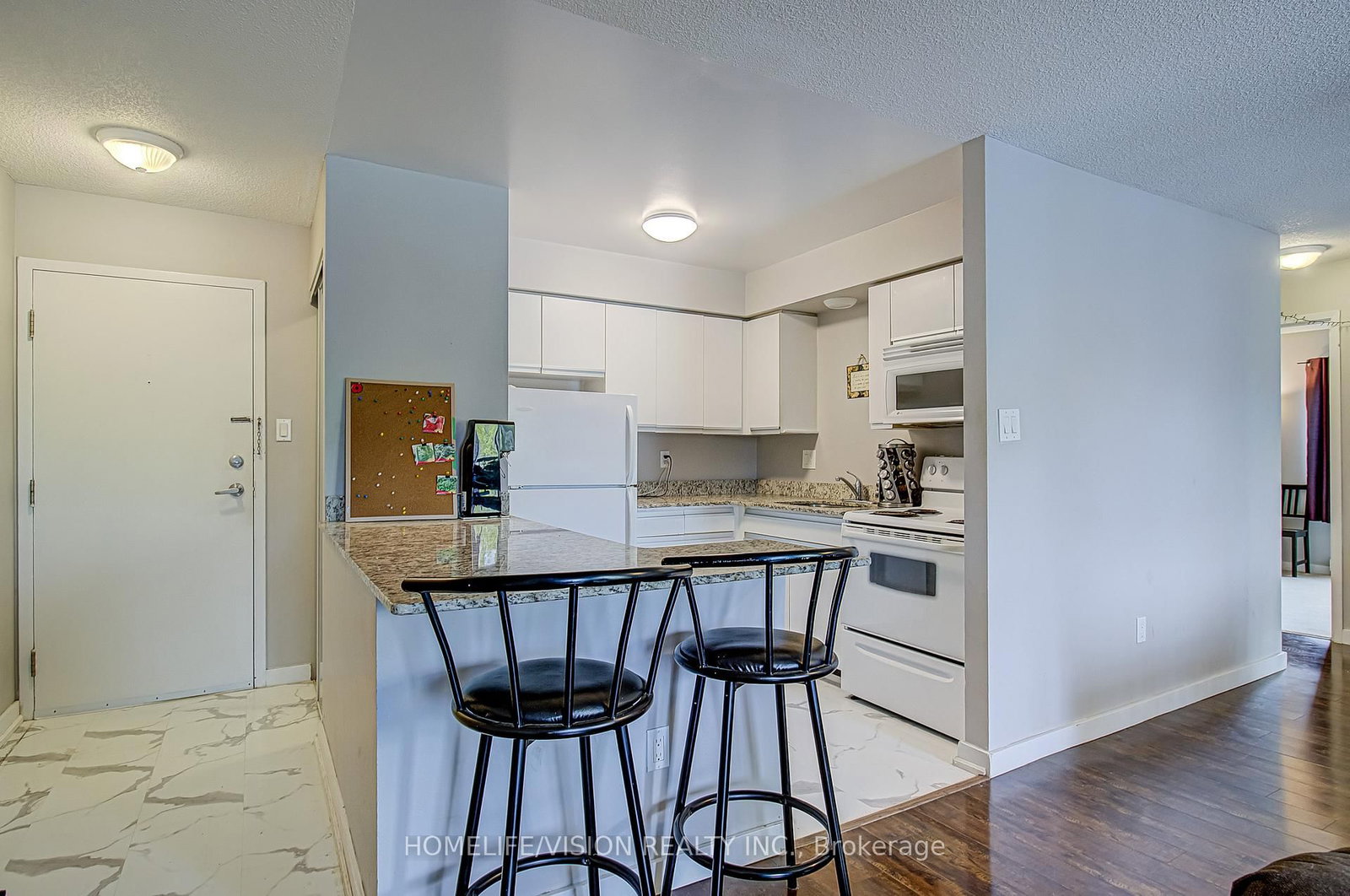 310-271 Eiwo Crt, Waterloo — 3