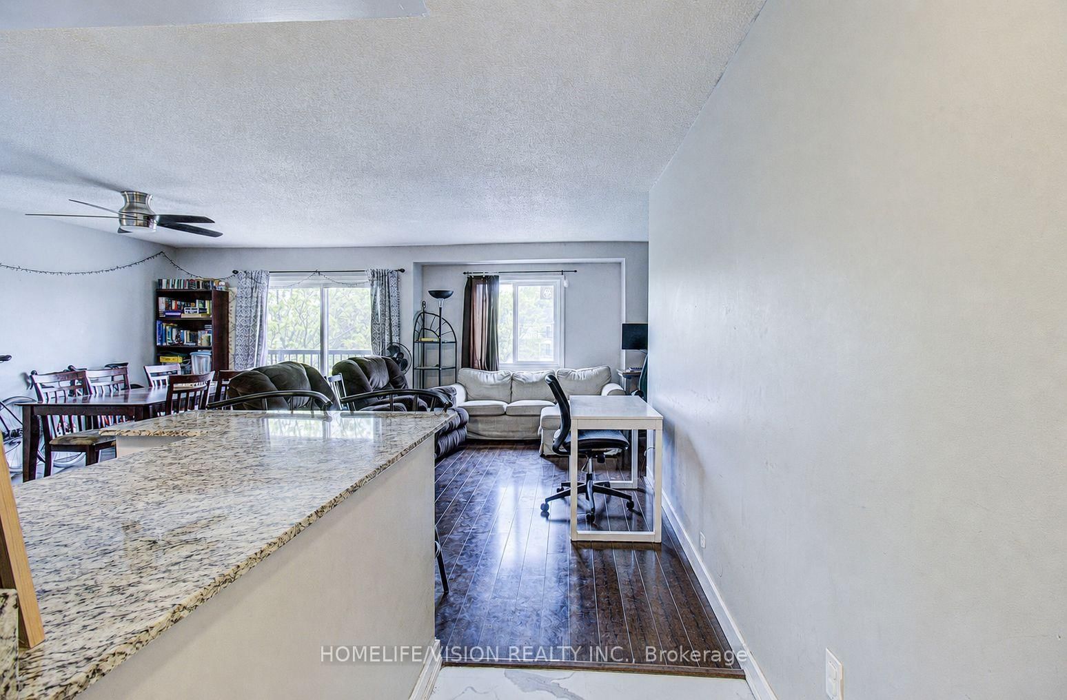 310-271 Eiwo Crt, Waterloo — 6