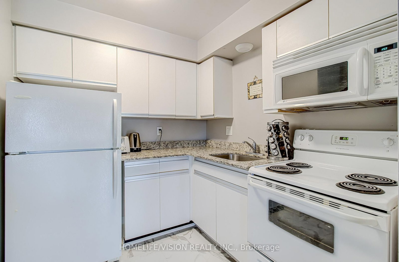 310-271 Eiwo Crt, Waterloo — 9