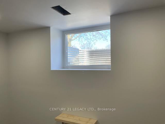 Bsmt-2067 Old Mill Rd, Kitchener — 13